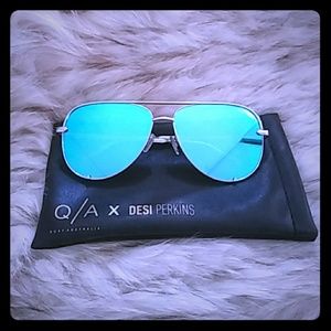 Quay Desi Perkins High Key in turquoise